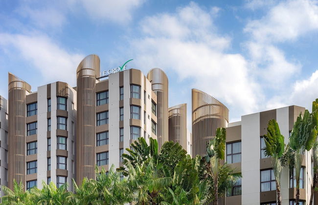 Le Grove Serviced Residences - Photo 1