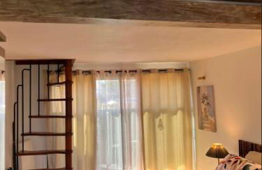 VILLA au calme avec VUE MAGNIFIQUE -entièrement climatisée - piscine - Foto 45