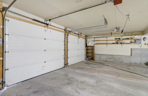 Spacious Rockrimmon Getaway - Sleeps 14 - GameRoom - Foto 44