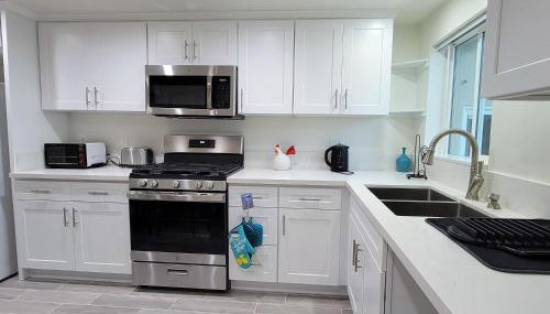 Modern 2BR Guest Suite w En-Suite Bathrooms 10 min to Rodeo Drive Near Kaiser and Cedars hospitals - Foto 4