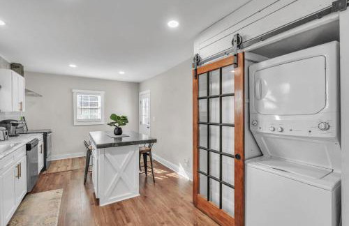 4Bed/3bath- 1 mile to Downtown - Foto 2