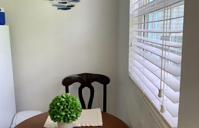 3 Suites Free Breakfast Steps to Beach - Photo 12