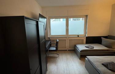 Frankfurter 21 Haus - 2 WE, 2 Küchen, 2 Bäder, 6 SZ, 19 Betten - Foto 28