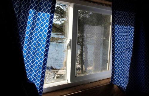 Coastal Camping Cabin with Wood-Burning Stove on Whale Island, Alaska - Foto 13