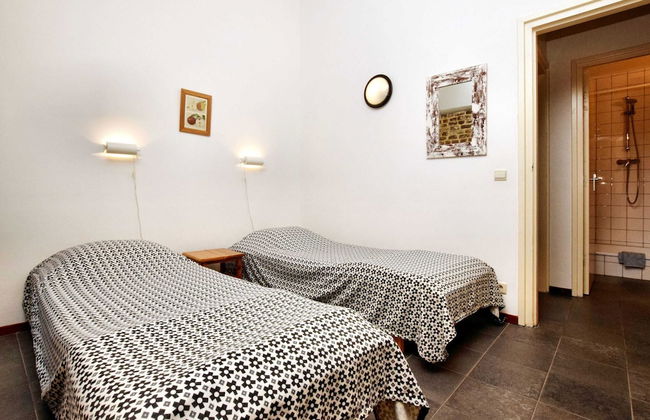 Pleasing Holiday Home in Richelle With Garden, Terrace, BBQ - Photo 2