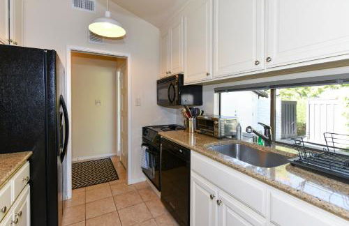 Resort Living with Golf Course Views - Foto 11