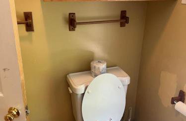 Nothing Fancy Older Pet Friendly Home near I 95 - Foto 54