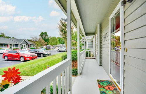 Ideally Located High Point Condo with Patio! - Foto 10