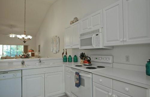 Golf course views - 2BR, 2nd floor condo - Heritage Oaks - Foto 9