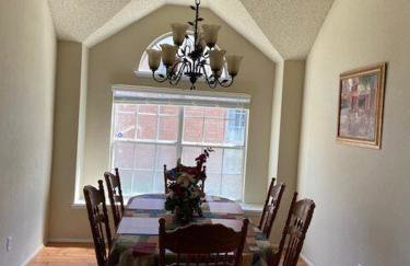 Comfy 3-Bedroom Home in Arlington - Foto 49