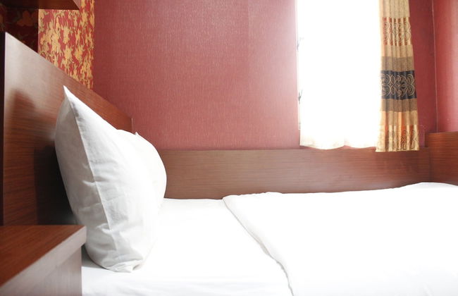 Parquette 2BR Gateway Ahmad Yani Cicadas Apartment - Foto 4