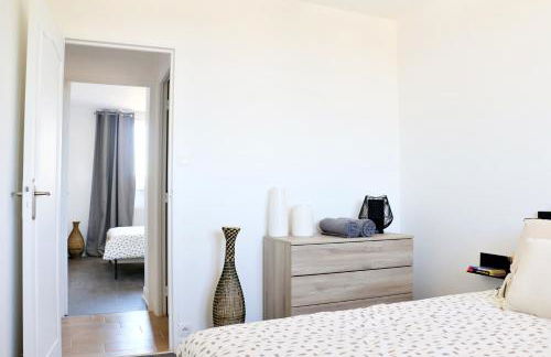 T4 Pro Groupes - 5min Airbus - 6pers - Parking - Foto 12