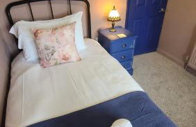 Dovetails, short drive from Alton Towers and Uttoxeter racecourse Games room with Wii and football table - Foto 36