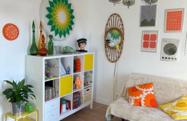 Vintage & Cosy - 4 pers - 10 min Disneyland - Gare 50 m - Paris 30 min - CDG 30 min - Foto 1