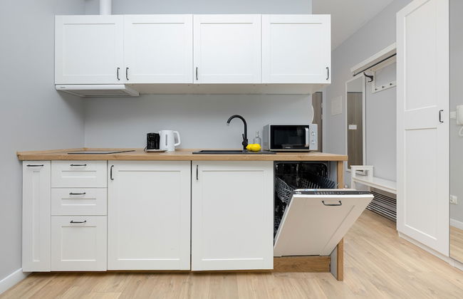 Sunset Resort Apartments by Renters - Photo 36