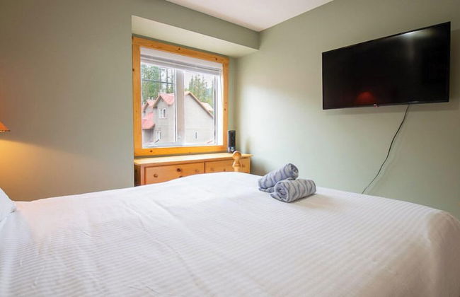 Stone Creek Chalet by Fernie Lodging CO - Photo 8