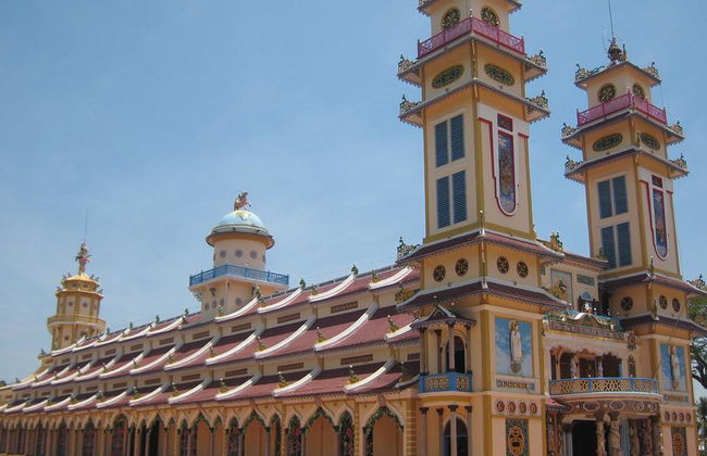 Ganztägige Cao Dai Tempel- und Cu Chi Tunnel-Tour ab Hotel innerhalb von Ho Chi Minh City - Foto 1