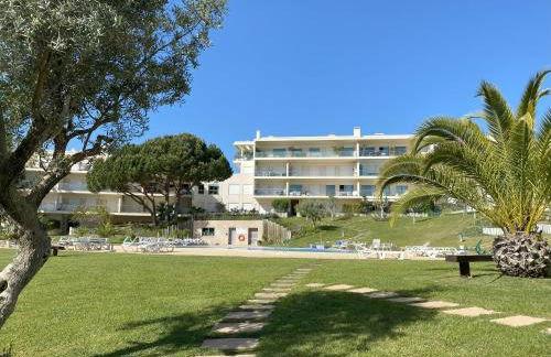 Charmant appartement, calme avec vue piscine, 1km de la plage, Olhos de Água - Foto 4