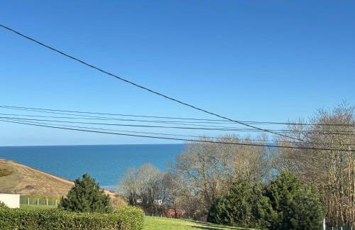 Saint Ho Mer Maison lumineuse vue mer 8 pers 4 chambres 2 sdb 2 WC étage rénové en 2025 belle terrasse grand jardin clos parking 8 mn à pied petite plage grand jardin près de Port en Bessin, Bayeux et plage Omaha beach - Foto 29