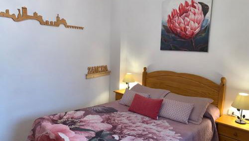 Junto a la Catedral, con parking privado gratis - Foto 2