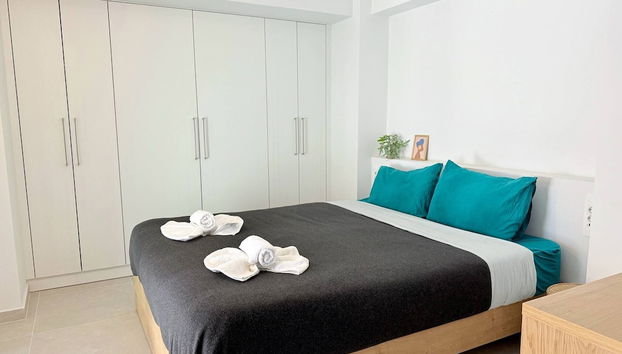 Azure Loft - 3min Walk to Beach, 10min to Old Town - Foto 4, Habitación