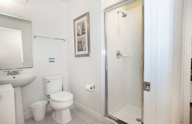 Beautiful Townhome With Hot Tub 13 - Photo 20