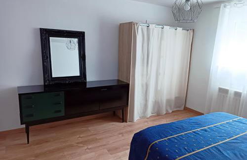 Appartement cosy dans une maison calme et parking gratuit avec borne - Foto 10