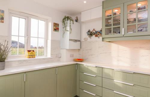 West Bay Holiday Home - Foto 12