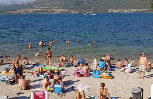 Babaloo Beach Apartments - Photo 45