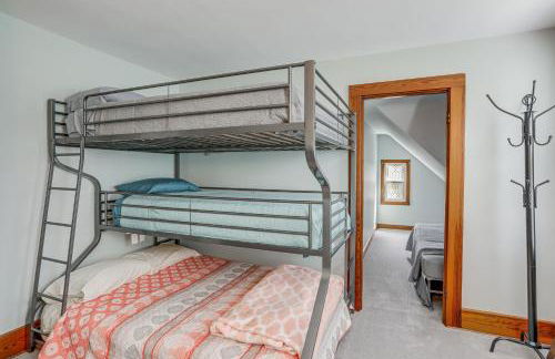 3 Mi to Cedar Point Sunny Sandusky Home with Yard - Foto 17