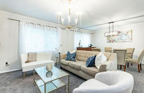 5br w community Pool close to North Hills! - Foto 4