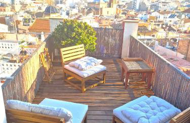 The Alicante Old Town artist workshop, Impressive rooftop, terrace with amazing city views and sea views, BBQ, Air conditioner, Wifi - Foto 1