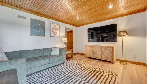 Private Lakefront Oasis - 5 Bedroom, Private Dock, & Firepit - Foto 5