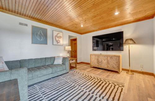 Private Lakefront Oasis - 5 Bedroom, Private Dock, & Firepit - Foto 5