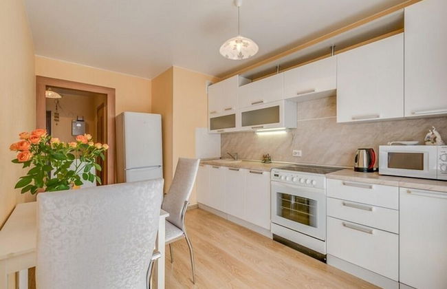 Apartment on Orbeli 17 - Photo 1