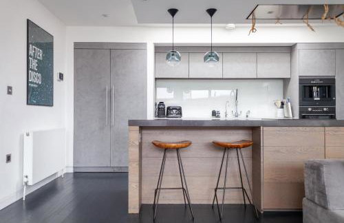 Charming 3BR Shoreditch Duplex Loft with Balconies - Foto 29