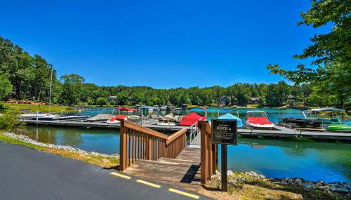 Lake Keowee Resort Condo with Balcony and Pool Access! - Foto 3