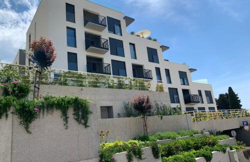 New LUXURY apartment with sea view and PRIVATE heated pool, 50m from the beach - Foto 42