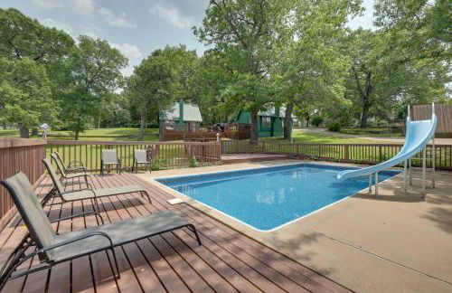 Shared Dock and Seasonal Pool Lakefront Grove Cabin - Foto 30