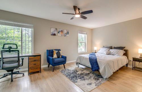 2 Mi to South Shore Beach Urban Retreat with Yard - Foto 15