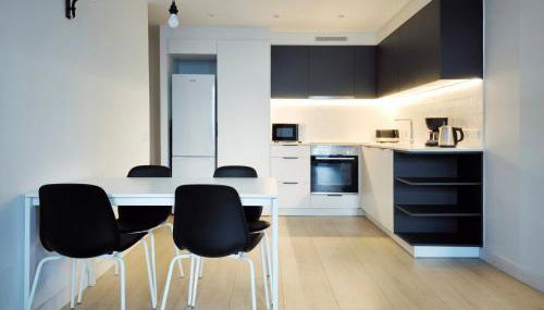 Apartamento céntrico, moderno, Terrassa Rambla - Photo 3