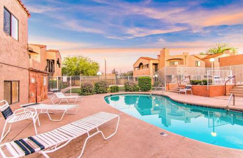 Sunny King-sized 1BD Condo near UofA and UMC w Pool, Parking - Foto 16