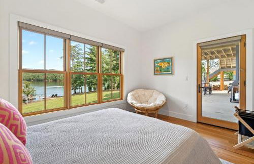 Dockside of the Moon - Photo 42