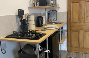 Modern Barn Conversion - Photo 26