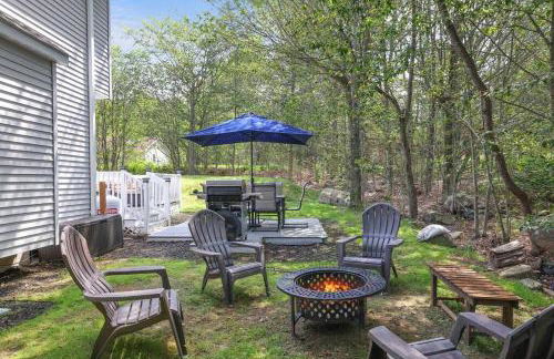 Cozy Poconos Retreat Hot tub, Game room and igloo - Foto 47