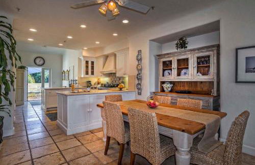 Luxurious Mykonos in Santa Barbara with Outdoor Deck Short Bike Ride to Beach - Foto 10