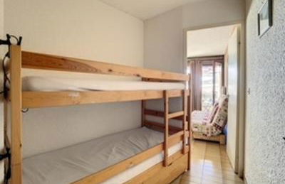 STUDIO 4 PERSONNES PIED DES PISTES AU RDC AVEC TERRASSE - Photo 4