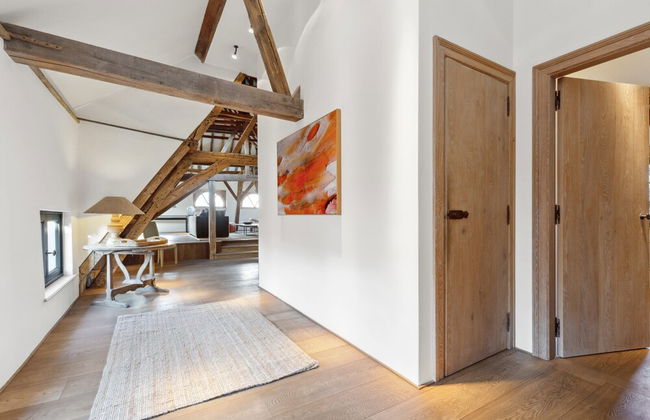 Beautiful and Authentic Penthouse in Bruges Center - Photo 11