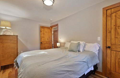 Lakeside Lodge at Fern Lake - 3BR, 1BA Waterfront with Dock - Foto 22