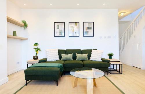 Aura - Elegant Retreat in Prime Leeds Location! - Foto 49